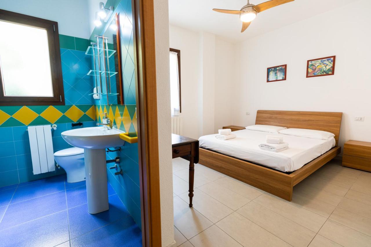 Theo'S Rooms أولبيا المظهر الخارجي الصورة