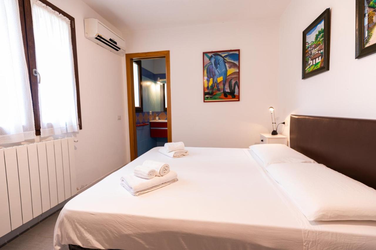 Theo'S Rooms أولبيا المظهر الخارجي الصورة